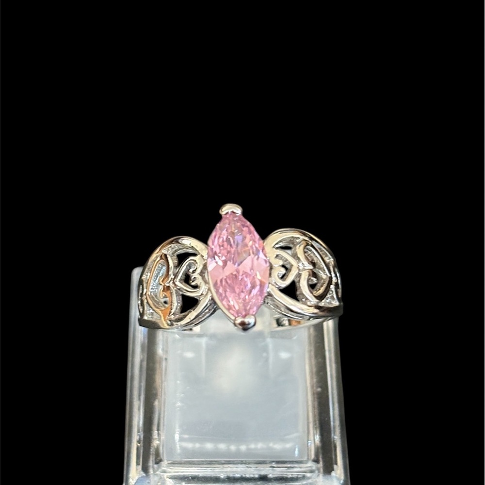 Elegant Silver Ring with Pink Gemstone
